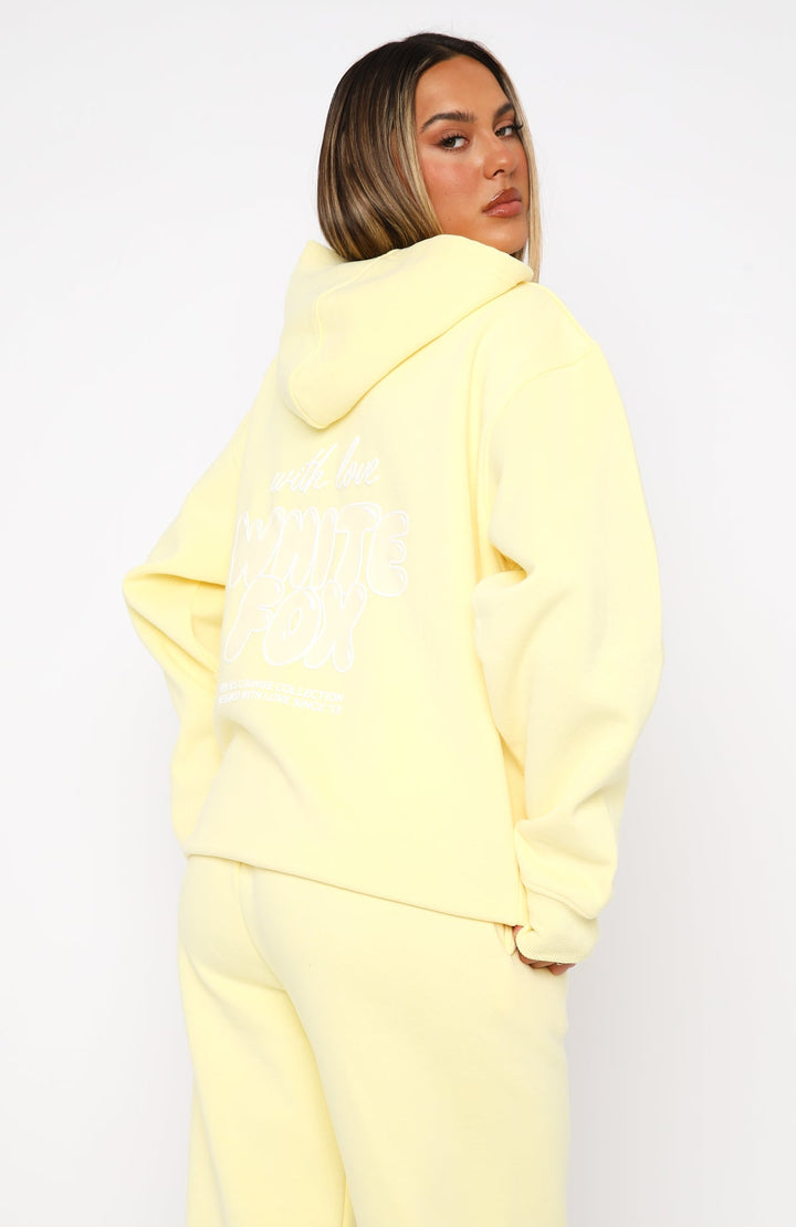 Glamcroft Oversized Hoodie with Front Pocket and Ribbed Cuffs