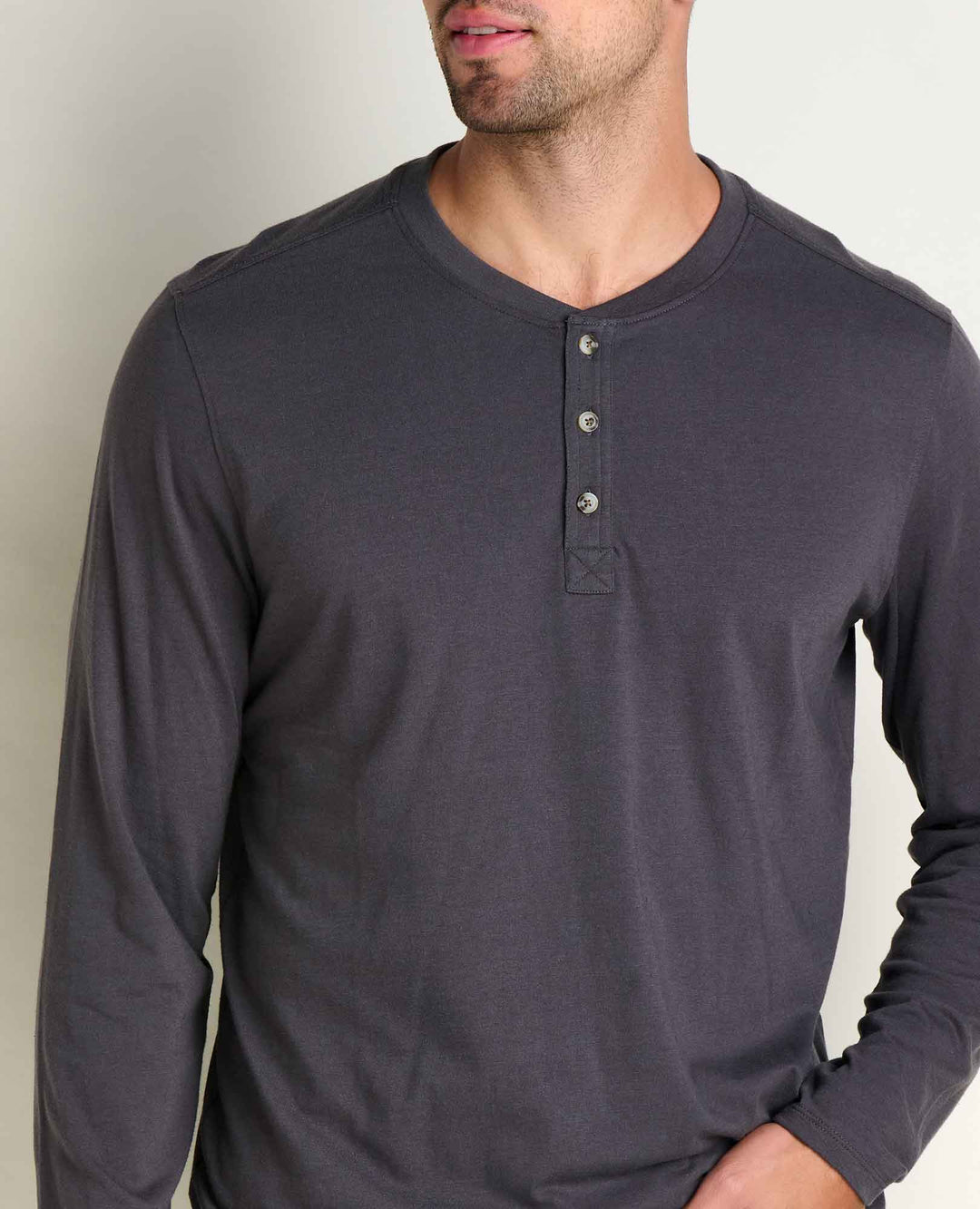 Glamcroft Knit Top Long Sleeve Henley Tee in Soot