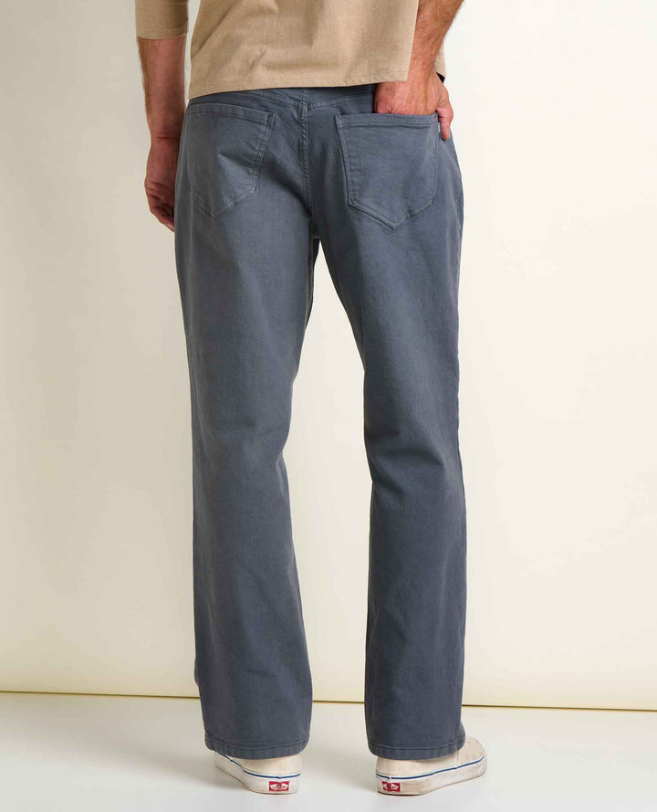 Glamcroft Men's Straight Jean in Iron, Comfortable Fit